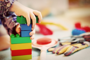 Atelier : « Rencontre autour des jeux pour les tout-petits » - Bibliothèque de Cabestany